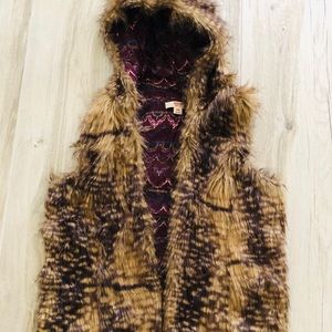 Mossimo Faux Fur Vest sz m